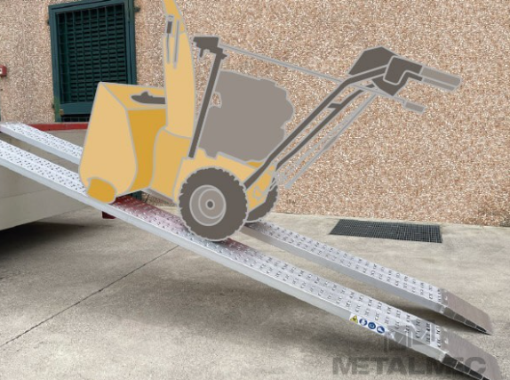 PAIRE DE RAMPES DE CHARGEMENT METALMEC 030X415X2500 SANS BORDS - MM040SL4025