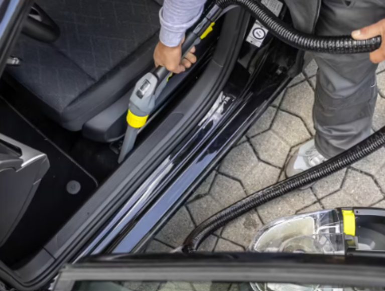 KARCHER Nettoyeur extracteur PUZZI 8/1 C pour tissus, voitures 1.100-240.0