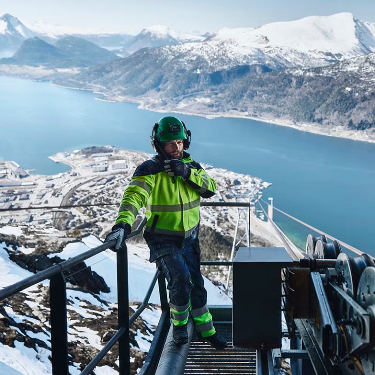 Les risques du froid sur un chantier : pourquoi la prévention est primordiale